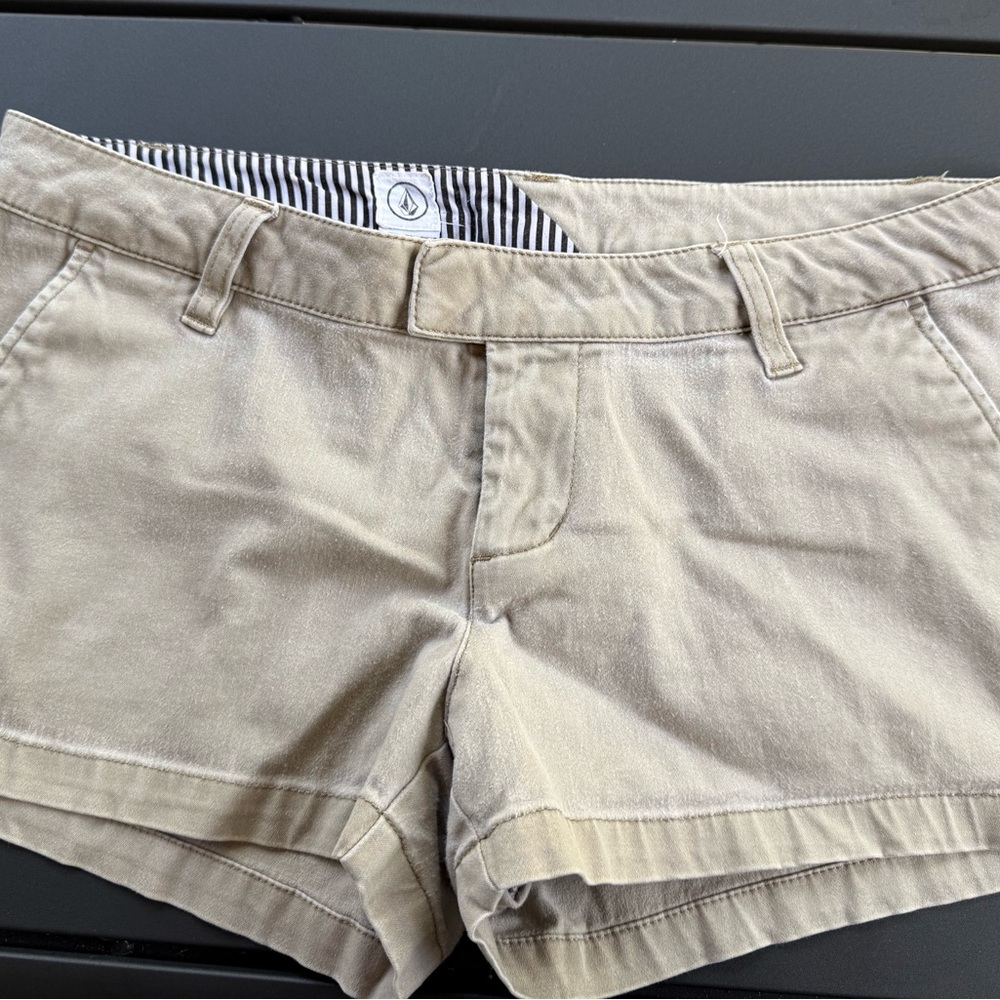 Volcom Tan Bermuda Shorts Classic Style